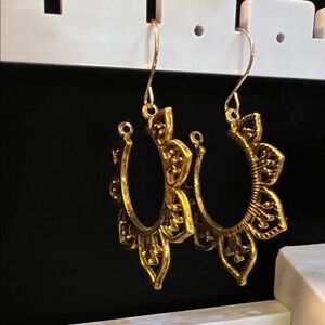 Elegant Gold Floral Hoop Earrings